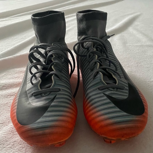 Niks Mercurial Superfly V CR7 - Size 4 - Picture 4 of 4